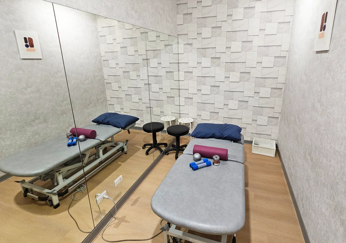 宸新復健科獨立徒手治療空間：提供尊榮、隱私的一對一物理治療環境。